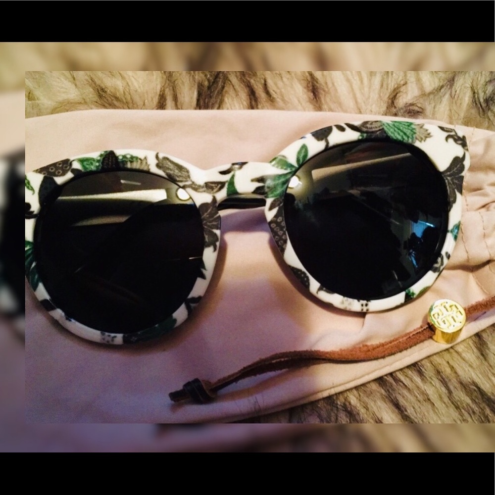 Authentic TORY BURCH  Sunglasses 😎🌞TY9044